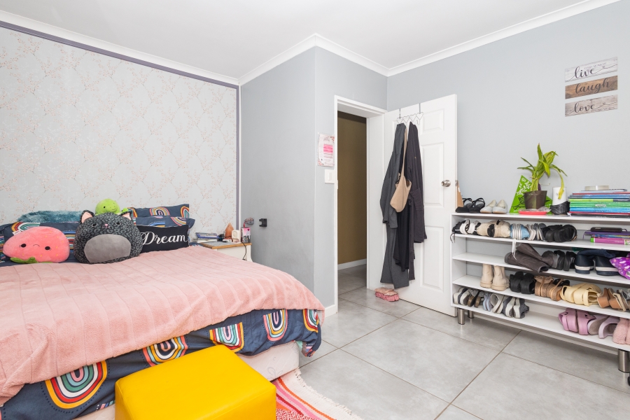 4 Bedroom Property for Sale in Loevenstein Western Cape